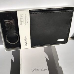 Calvin Klein wallet & key chain set unopened